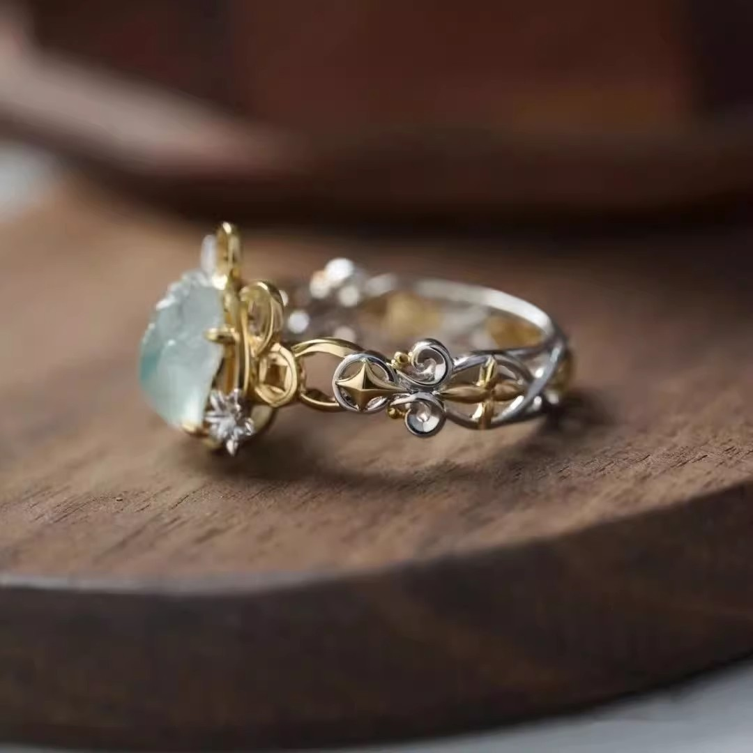 Vintage Ring i Guld og Sølv med Månelyskrystaller